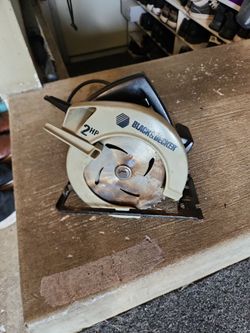 Black and decker skill saw