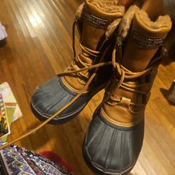 Snow Boots