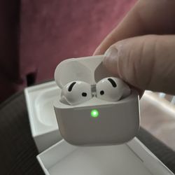 AirPod  4