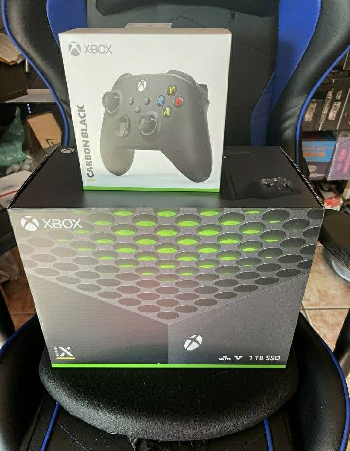 Xbox Series X 1TB Console with Additional Controller