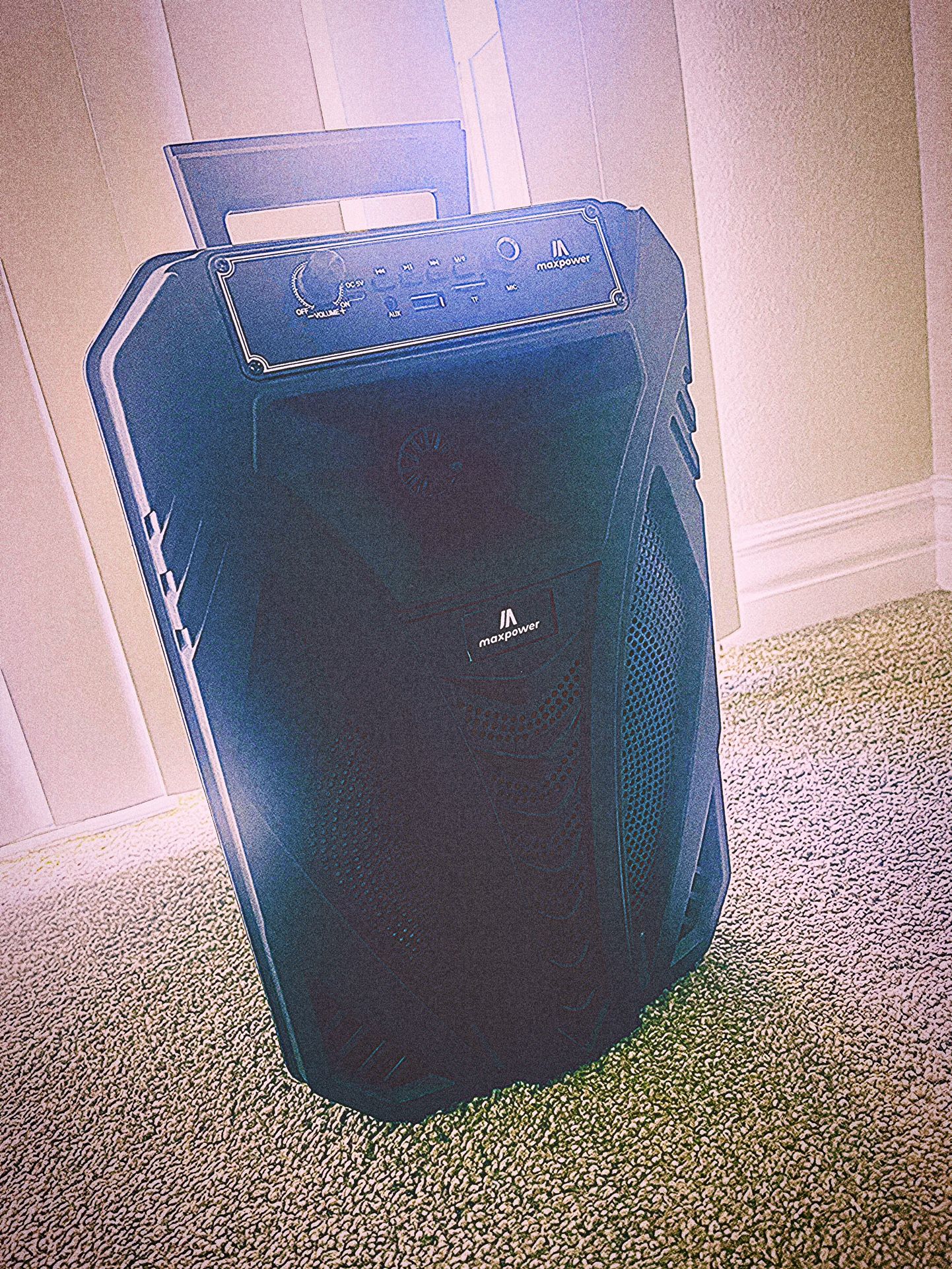 Brand New Powerful Portable Bluetooth Speaker with Lights