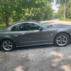 2004 Ford Mustang