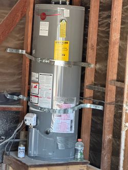 40 Gallon Rheem Water Heater - 1 yr old