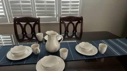 Set de princesas house todo el set y 4 tasas extras $200
