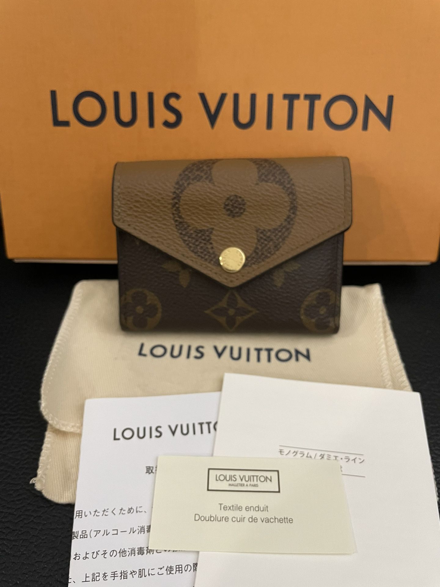 LOUIS VUITTON Monogram Giant Reverse Portefeiulle Zoe Wallet M80725 Authentic Mint