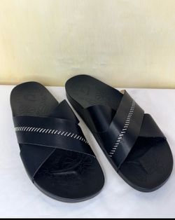 OluKai Kipea Olu Slide Sandal Womens Size US 10 EU 40 Black
