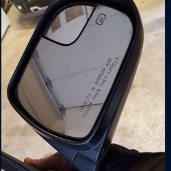 Toyota sienna OEM mirror passenger
