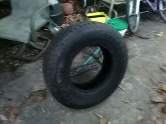 235/60/18 used tire very good condition