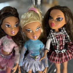 Bratz Dolls Lot of 3 – Cloe Yasmin Sasha? Wintertime Wonderland Outfits – MGA 2000s