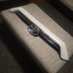 2020-23 Toyota 4RUNNER Front Grille 