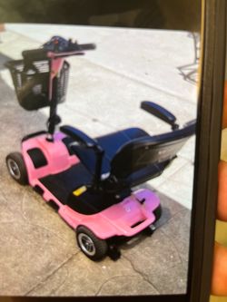 Electric wheelchair/ Scooter