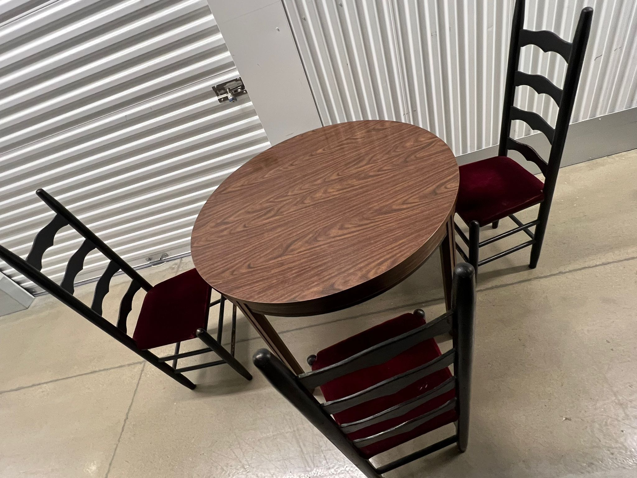 Dining Table With 3 Chairs
