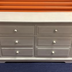 Gorgeous White 6 Drawer Dresser