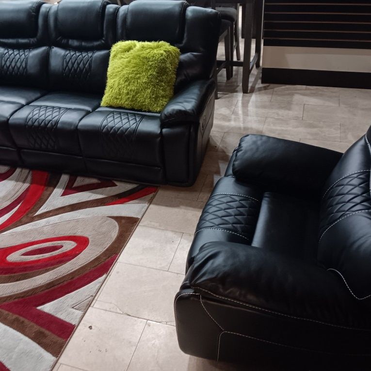 *Weekend Special*---Santiago Sleek Black Leather Reclining Sofa And Chair Sets---Delivery And Easy Financing Available👌