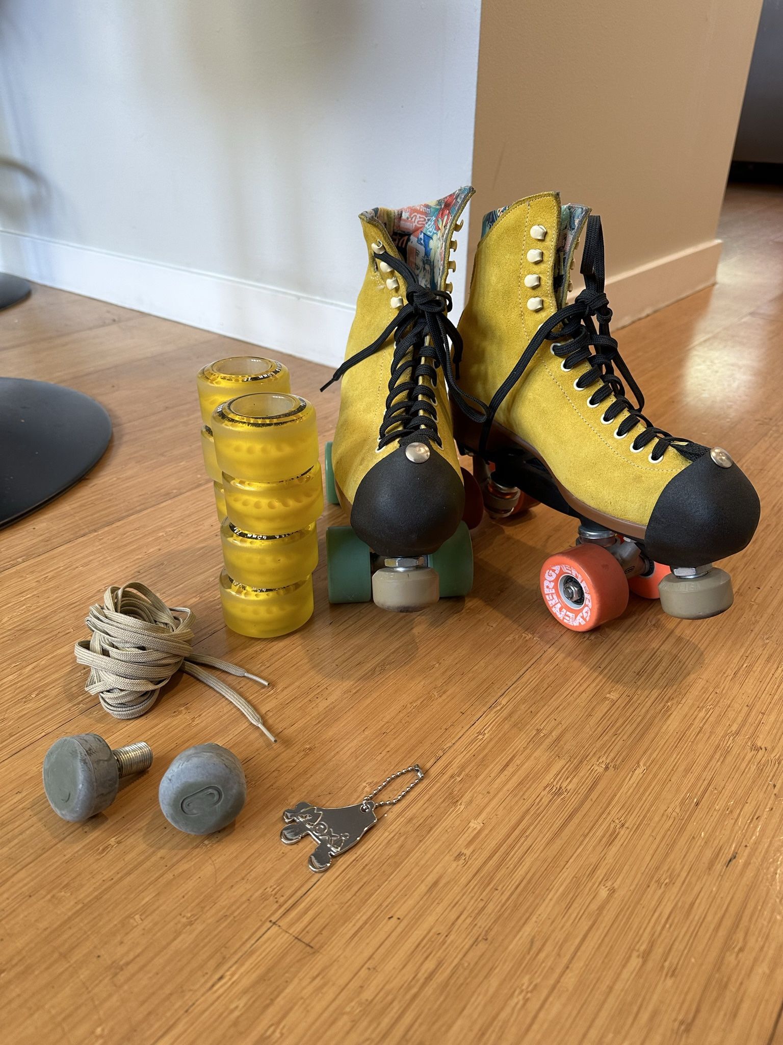 Moxi Lolly Roller Skates Pineapple Size 7