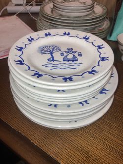 12 Pieces Provincial Poppy trail Plates