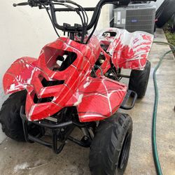 FOUR WHEELER SMALL RED MOTORCYCLE DIRT BIKE (NEEDS REPAIR) 