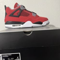 Jordan 4 Toro