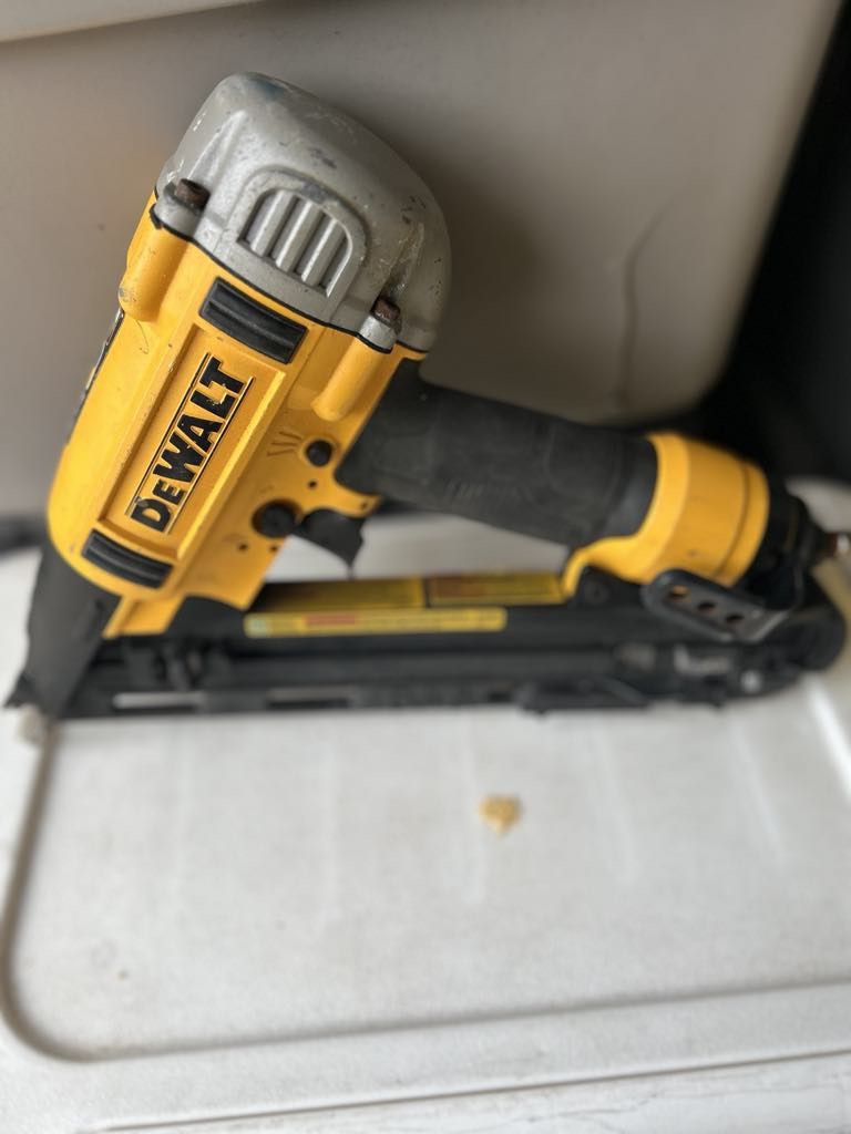 Dewalt Nail Gun Precisión Point