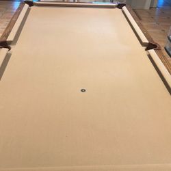 Scarface Balls, Poolsticks, and Pool Table