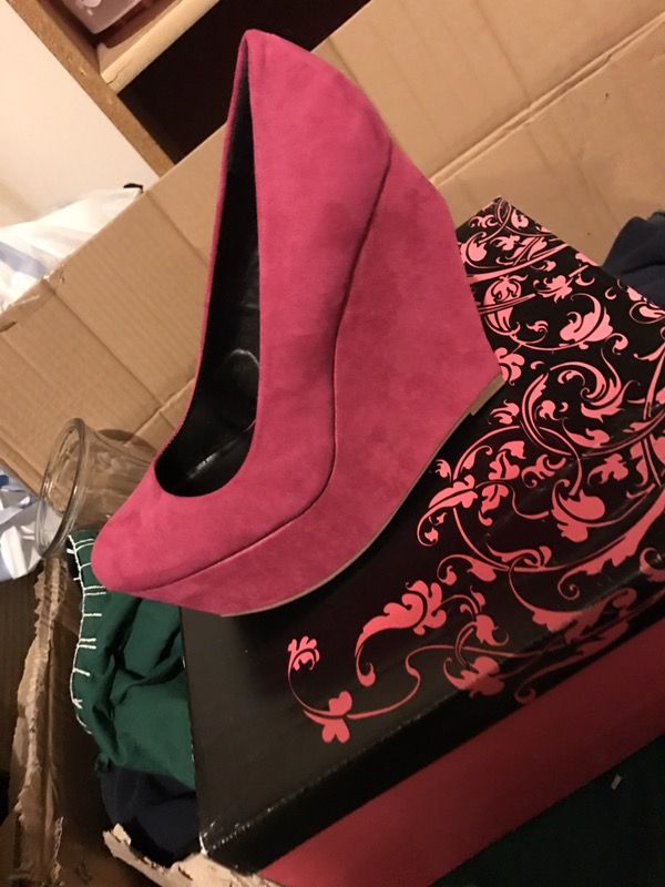 Size 6 new wedges
