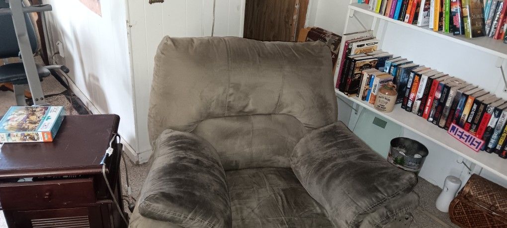 Big Comfy Reclining Chair