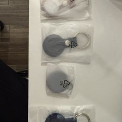 ****PRICE DROP**** 4 Protective Apple Air Tag Cases