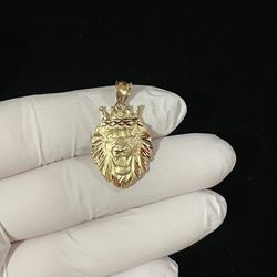 14K Lion With Crown Pendant