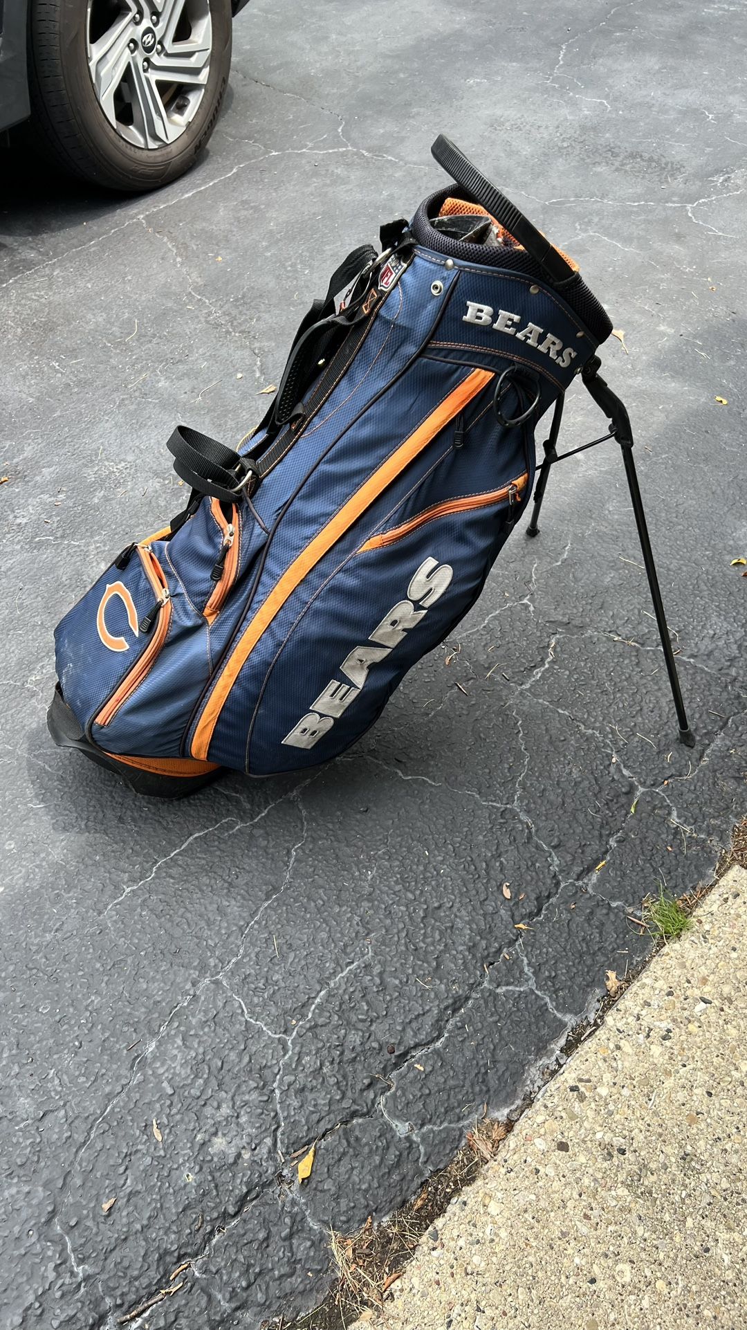 Chicago Bears Standing Golf Bag!