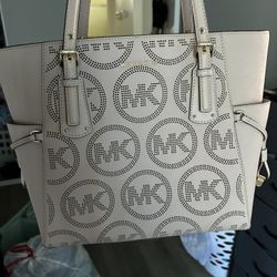 Micheal Kors Jet tote 