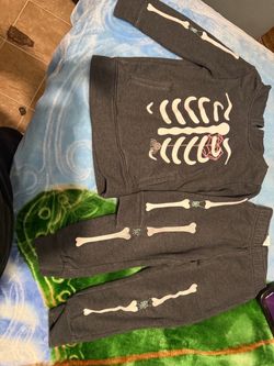 Skeleton outfit