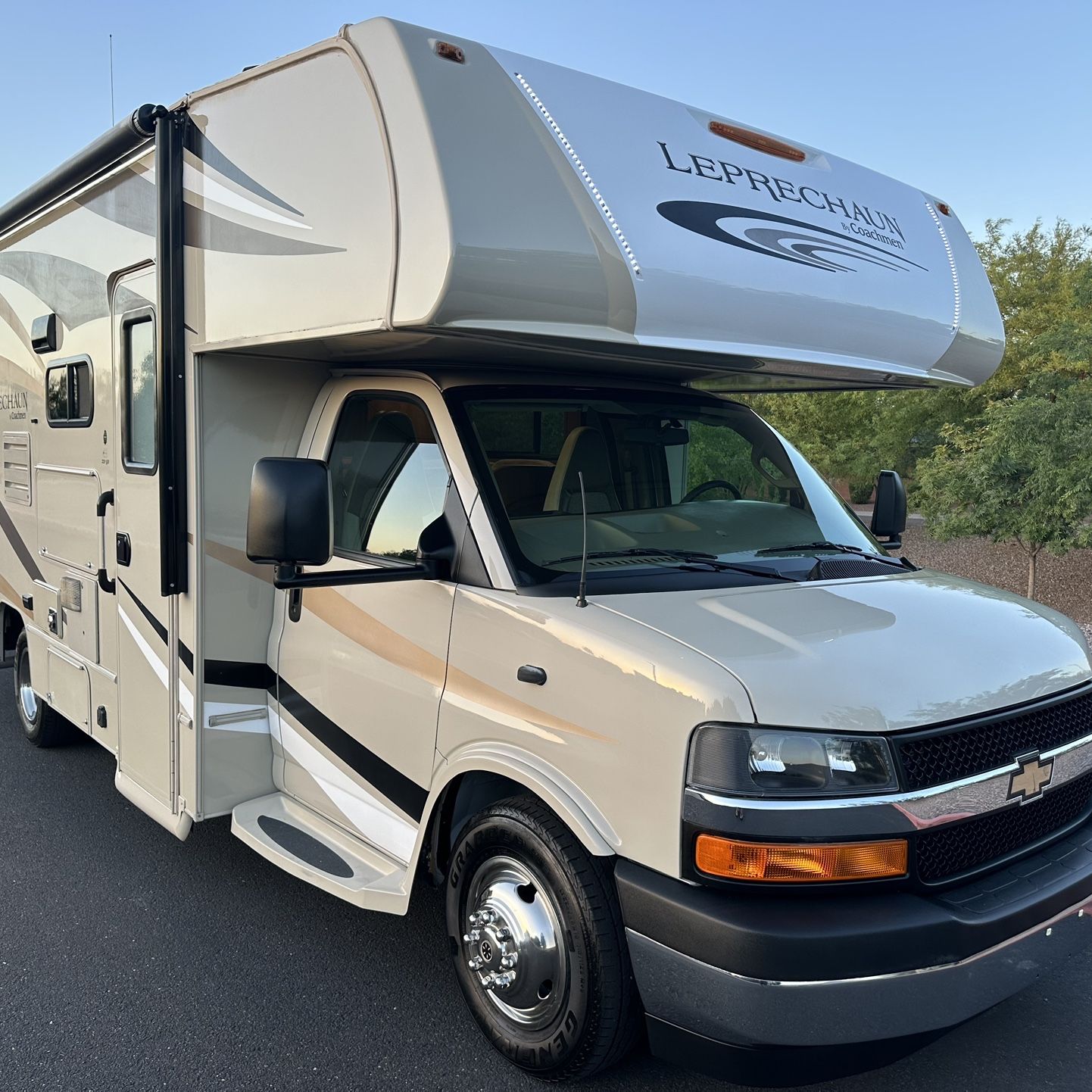 Luxury Class C Motorhome 