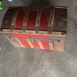 Vintage Treasure Chest Shoe Bin