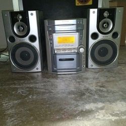 CD Stereo System (As Is Read Description)