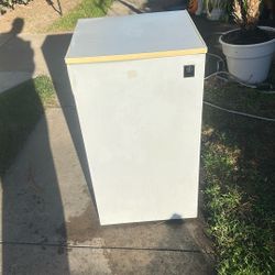 GE Small Refrigerator Old But Still Working 