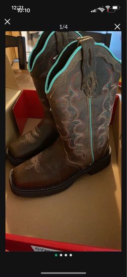 Girls boots brand new
