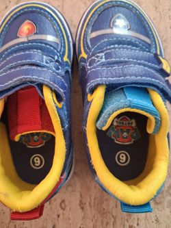 Kids sneakers