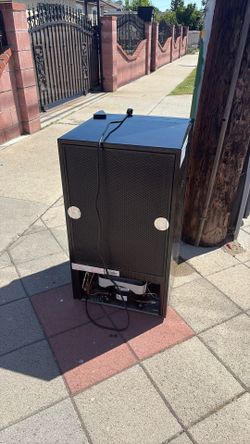 Mini fridge