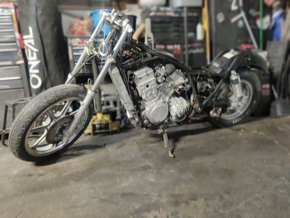 Kawasaki Vulcan 750