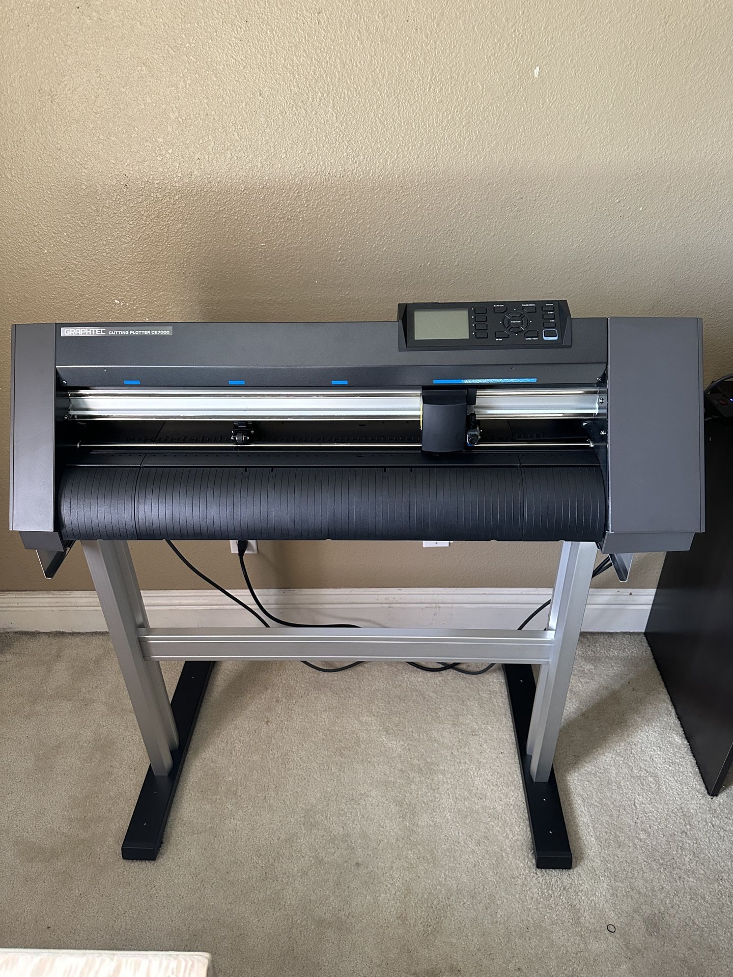 Graphtec CE7000 -60 Vinyl Cutter Plotter. New Never Used