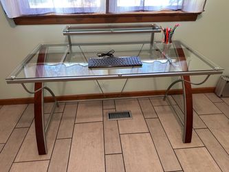 Realspace Axley Glass Desk & Cherry/Silver Frame