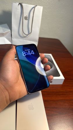 iPhone 15 Pro 256 GB unlocked