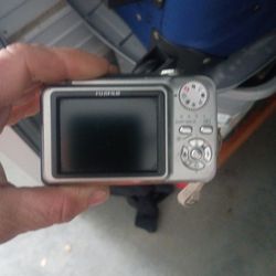 Fujifilm Find Pics A B20 8.3 Megapixels