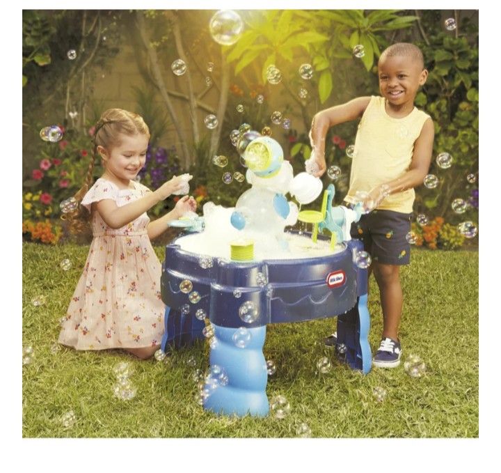Little Tikes FOAMO 3-in-1 Water Table with Bubble & Foam Machine Activity and Accessory Set, Outdoor Water Toy Play Set for Toddlers Kids Boys Girls A