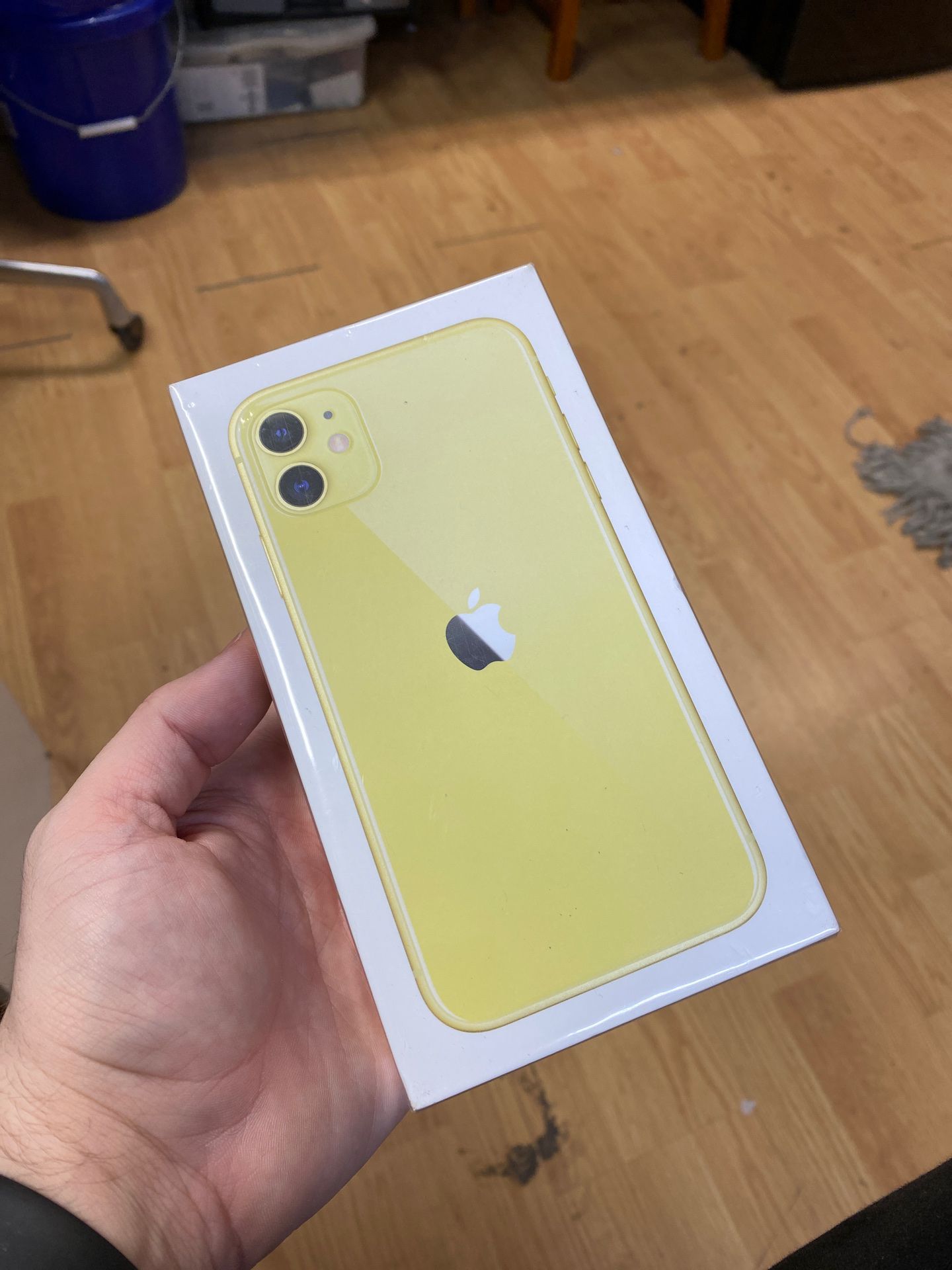 iPhone 11 128GB Yellow Brand New