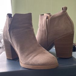 Boots 11