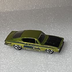 Hot Wheels Classics Series 2 Plymouth Hemi Cuda In Antifreeze Spectraflame