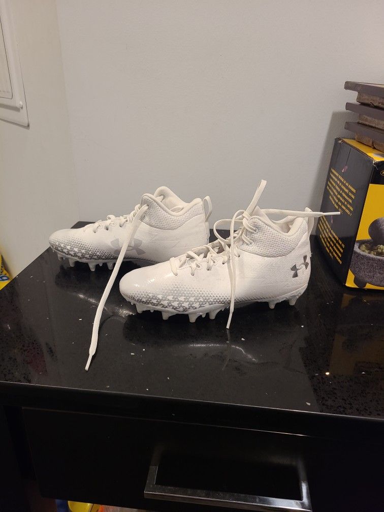 Under Armour, White Cleats For Football, Comes With Gloves TPU