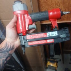 Air Tool Craftsman 18 GA Brad Nailer