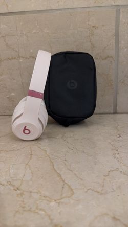 Noise-Isolating Bluetooth Headphones